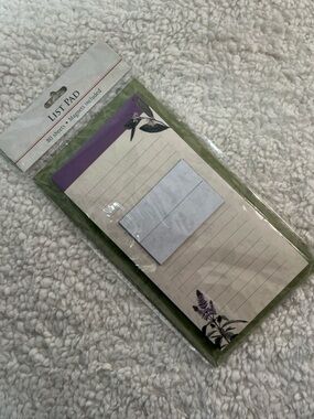 Mudlark Red Clover Magnetic List Pad Notepad with Purple Floral Accent